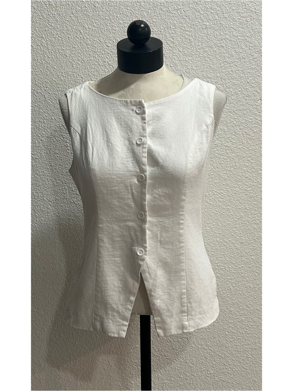 Monteau Los Angeles Sz Large White Button Front Vest Sleeveless Blouse Top Linen